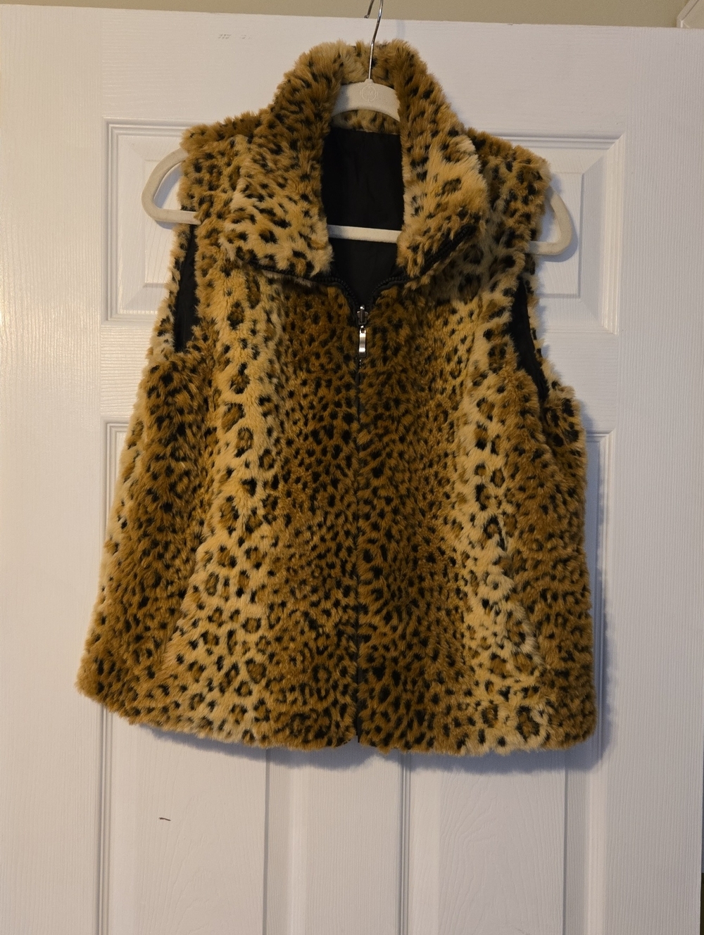 Gallery Faux Fur Leopard Print Vest - Tan and Black
